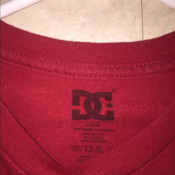 DC Red T-Shirt - Picture 2 of 3
